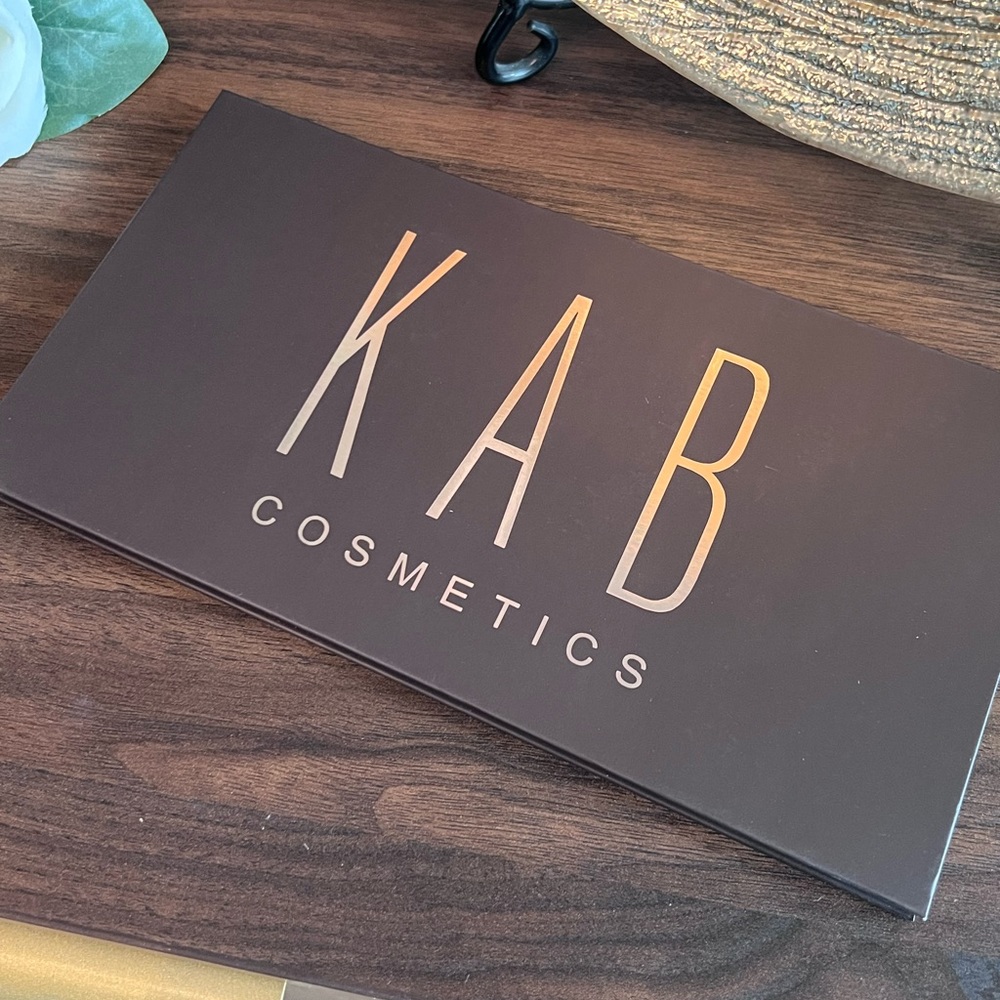 KAB Cosmetics Contour Palette Volume I